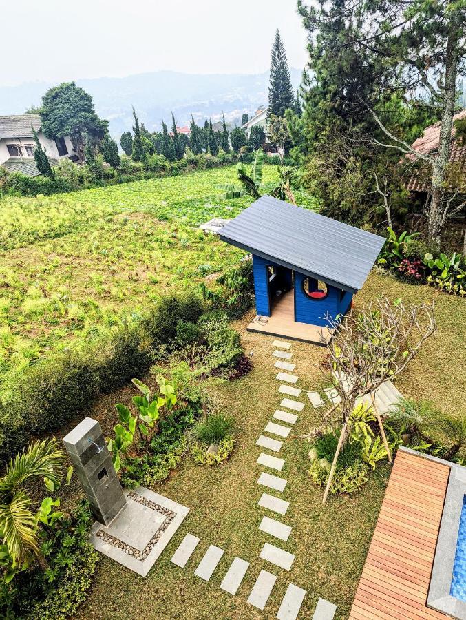 Cottonwood Exclusive Villa @Lembang Asri - Jacuzzi Playground Netflix Billyard Exterior foto